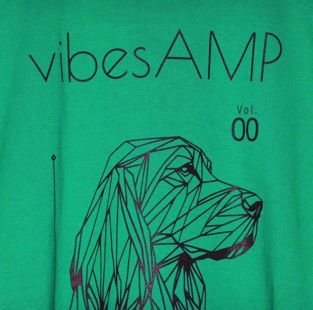 GRAPHIC T-SHIRT